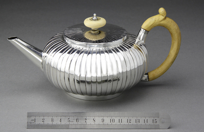 Rare Early Georgian Silver Teapot - Richard Zouch